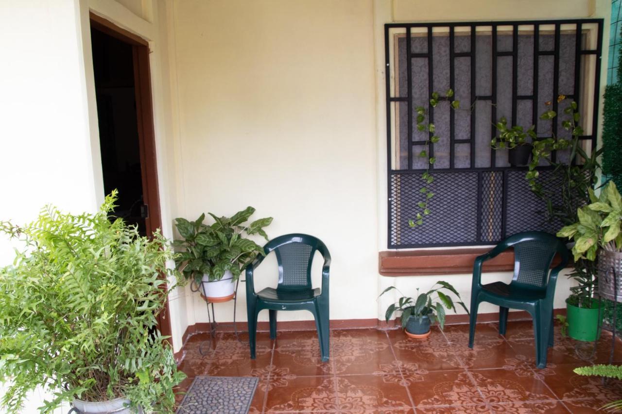 The Corner House Apartment Тортугеро Екстериор снимка