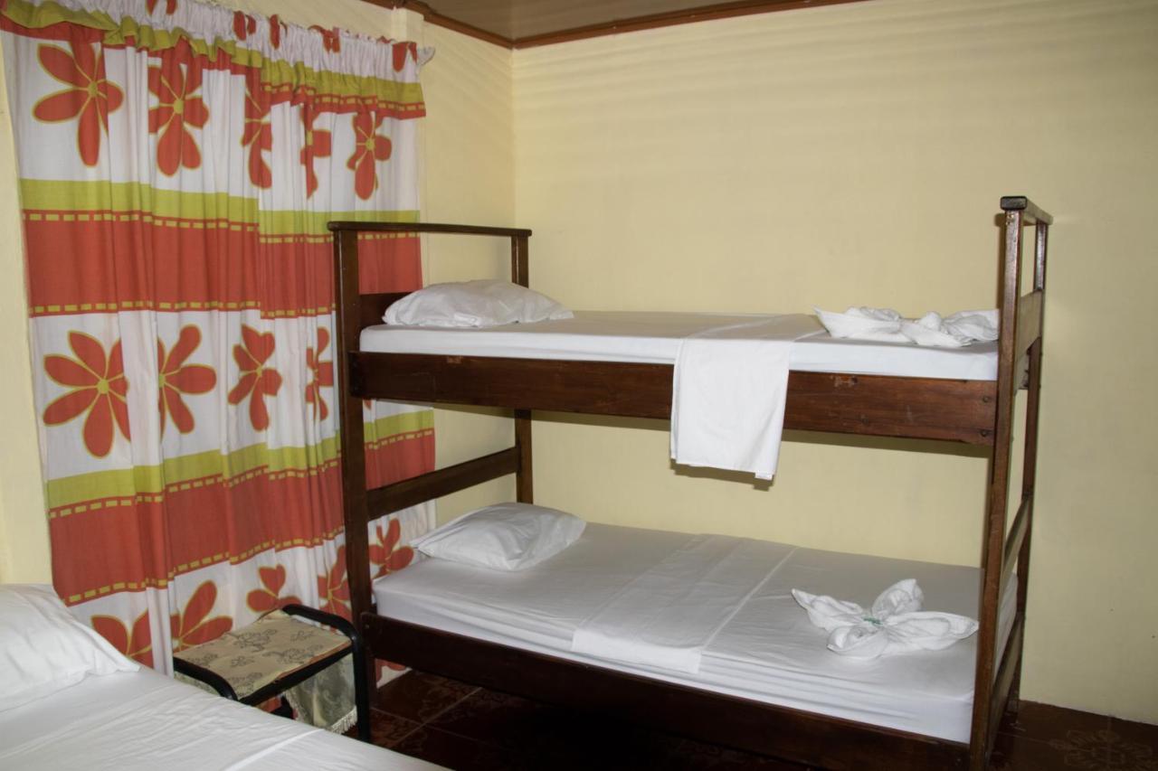 The Corner House Apartment Тортугеро Екстериор снимка