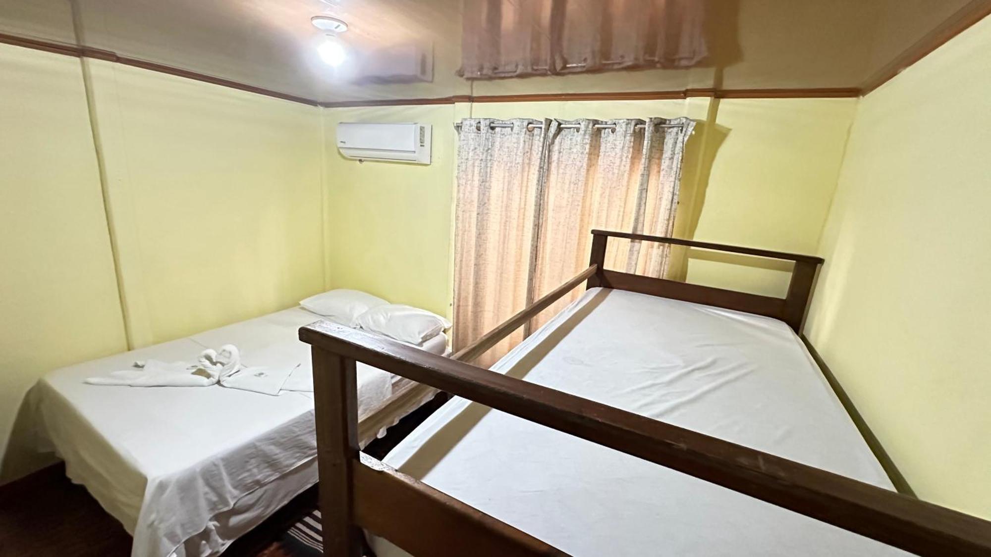 The Corner House Apartment Тортугеро Екстериор снимка
